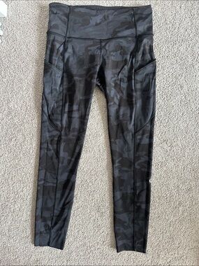 Lululemon 25” Camo Leggings with Side Pockets - Black/Grey